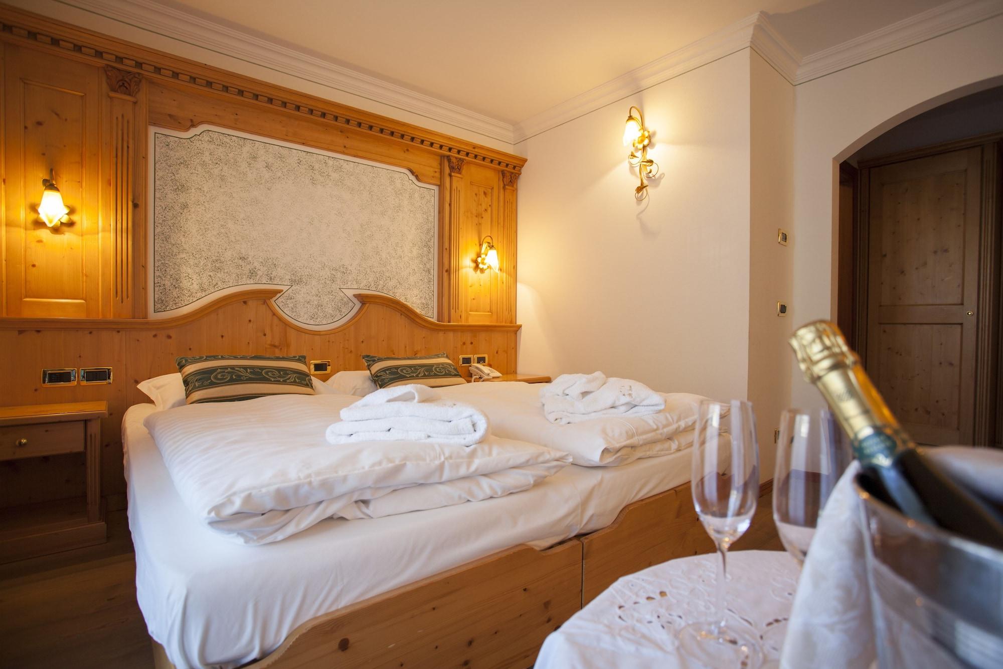 Hotel Chalet All'Imperatore Madonna Exterior foto
